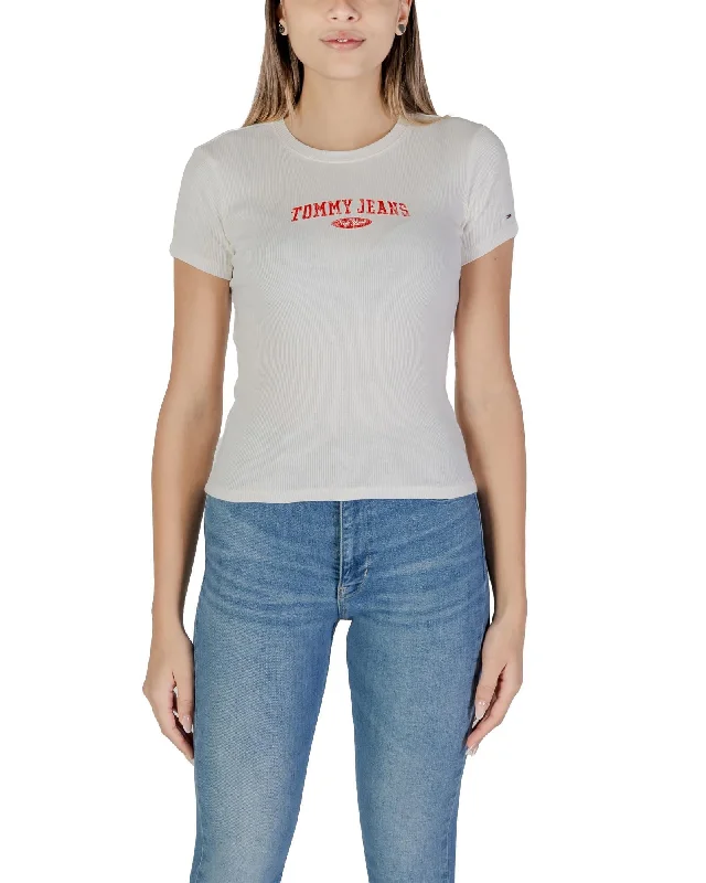 Tommy Hilfiger Jeans Round Neck Short Sleeve Cotton T-shirt-- Graphic Embroidered Appliqued Tommy Hilfiger Jeans Round Neck Short Sleeve Cotton T-shirt-- Graphic Embroidered Appliqued