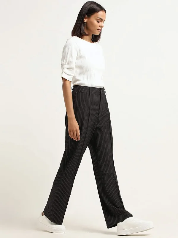 Wardrobe Black Striped-Patterned Trousers Cropped Trousers Casual Linen