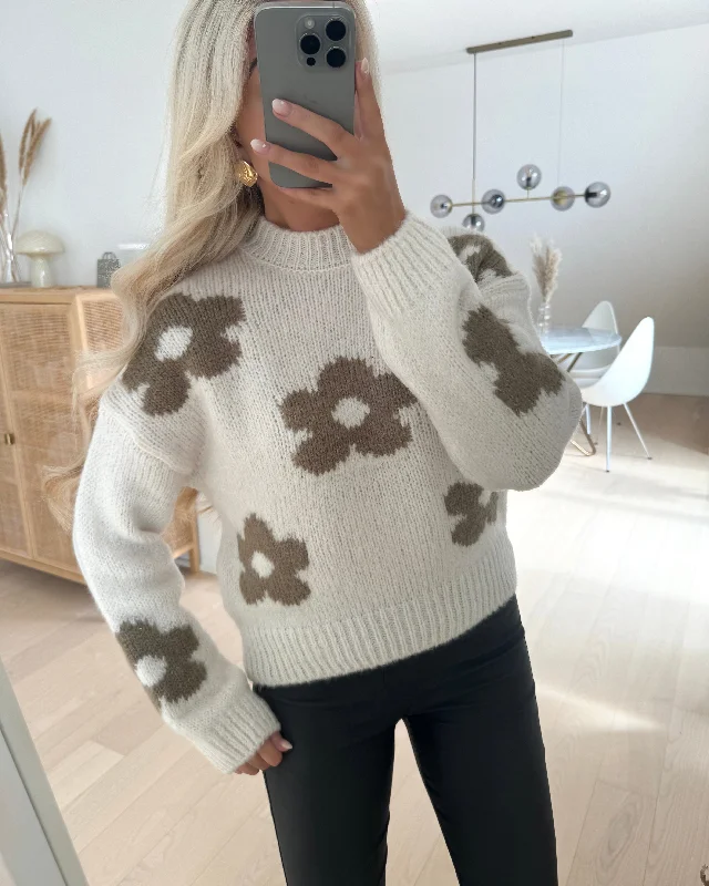 JDY striktrøje kilian flower l/s pullover knit ecru/trench coa Jewel Neck Pullover