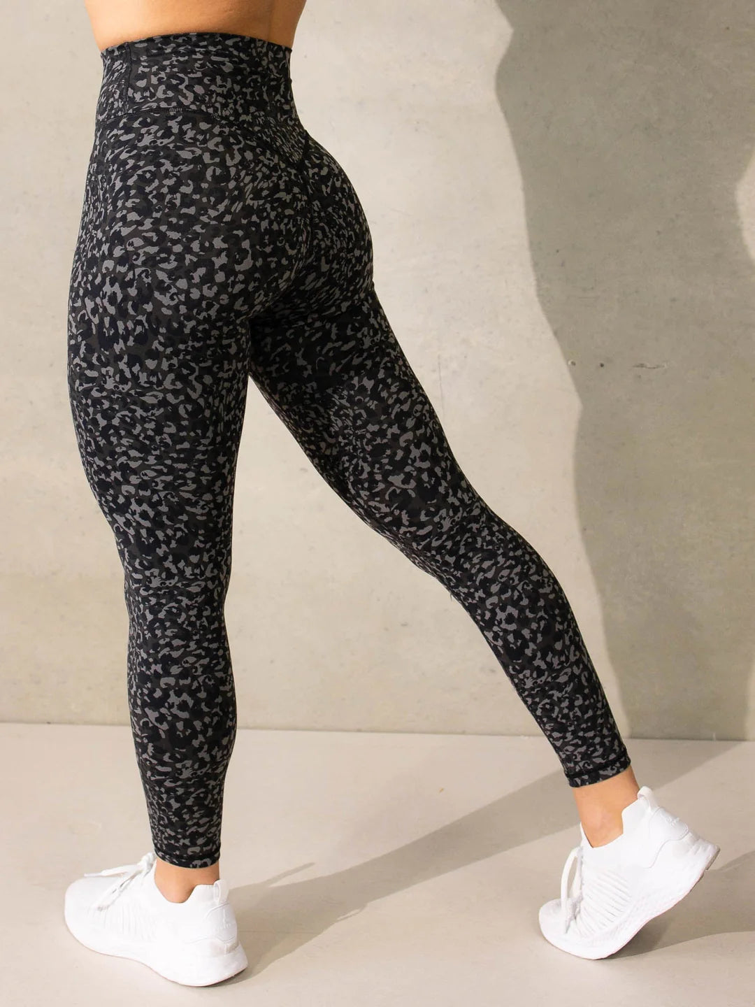 Ryderwear | Empower High Waisted Leggings - Black Leopard Comfortable Tummy Shaping Leggings Ryderwear | Empower High Waisted Leggings - Black Leopard Comfortable Tummy Shaping Leggings