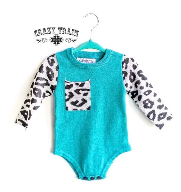 Crazy Train Frankly, My Dear Pullover Wide Sleeve Pullover