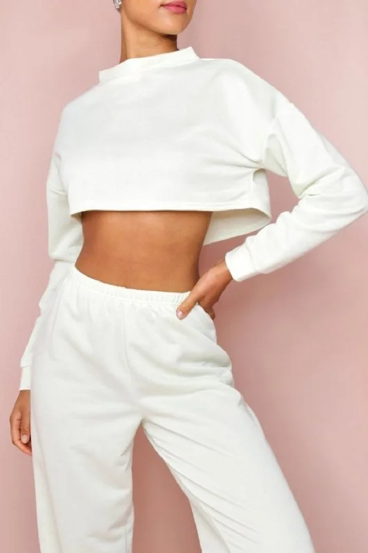 Boxy Fit White Crop Top Fashionable Trendy Casual