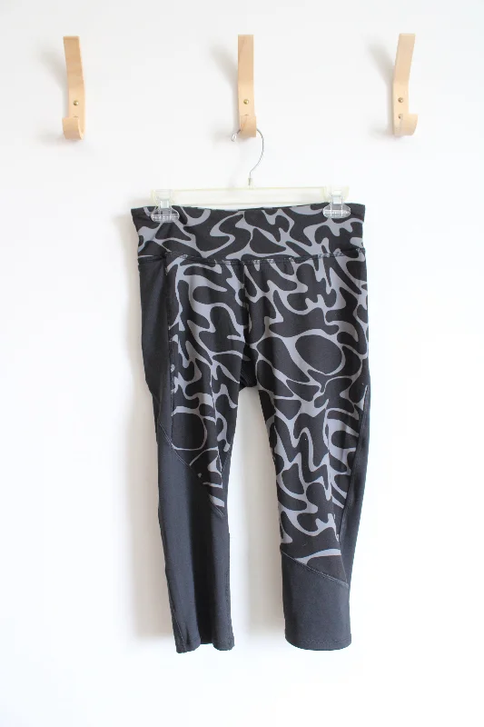 Reebok Black Patterned Athletic Capri Leggings | M Trendy Fitness Leggings