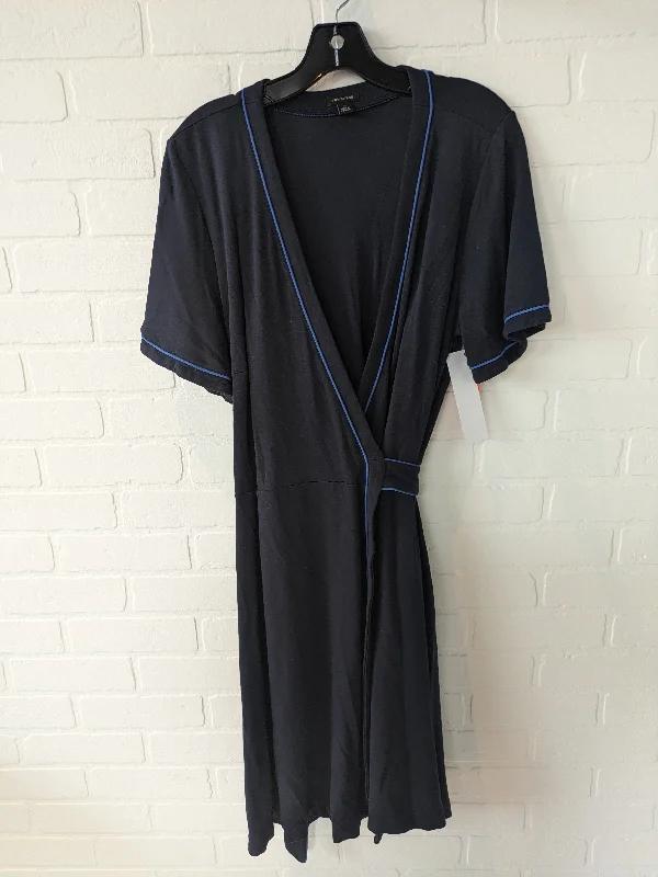 Dress Casual Midi By Ann Taylor  Size: 1x Trendy Shift Midi Dress