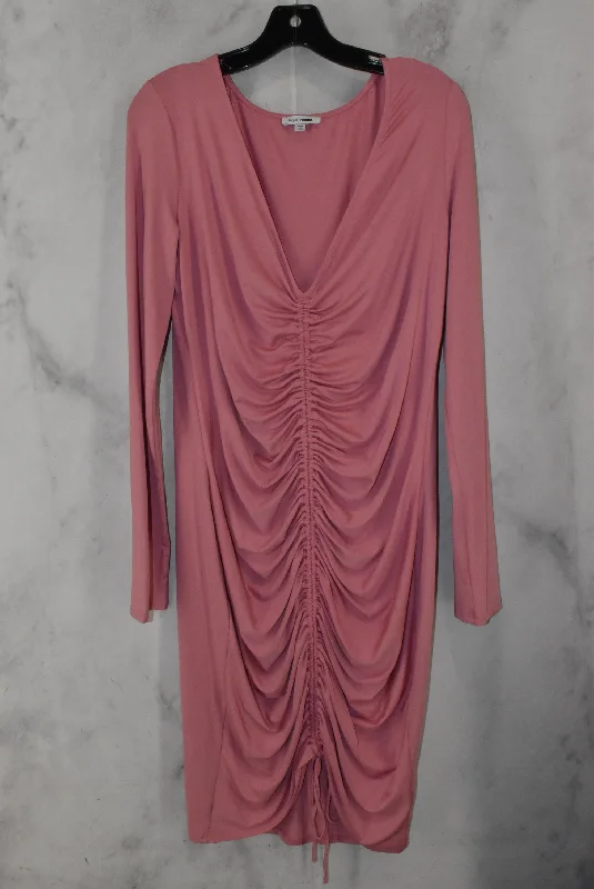 Dress Party Midi By Fashion Nova  Size: 3x Chic Off-Shoulder Midi Dress