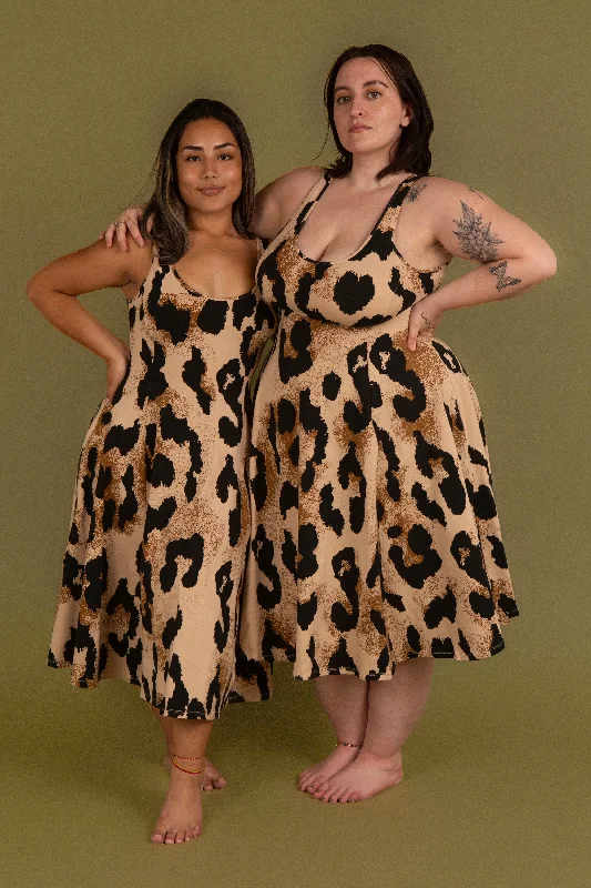 Asri Api Dress Midi Petite in New Leopard Trendy Floral Wrap Midi Dress